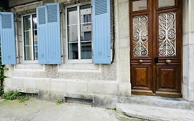 Le Caubous Plein Centre Appartement Calme Avec Chambre Et Cuisine Equipee
